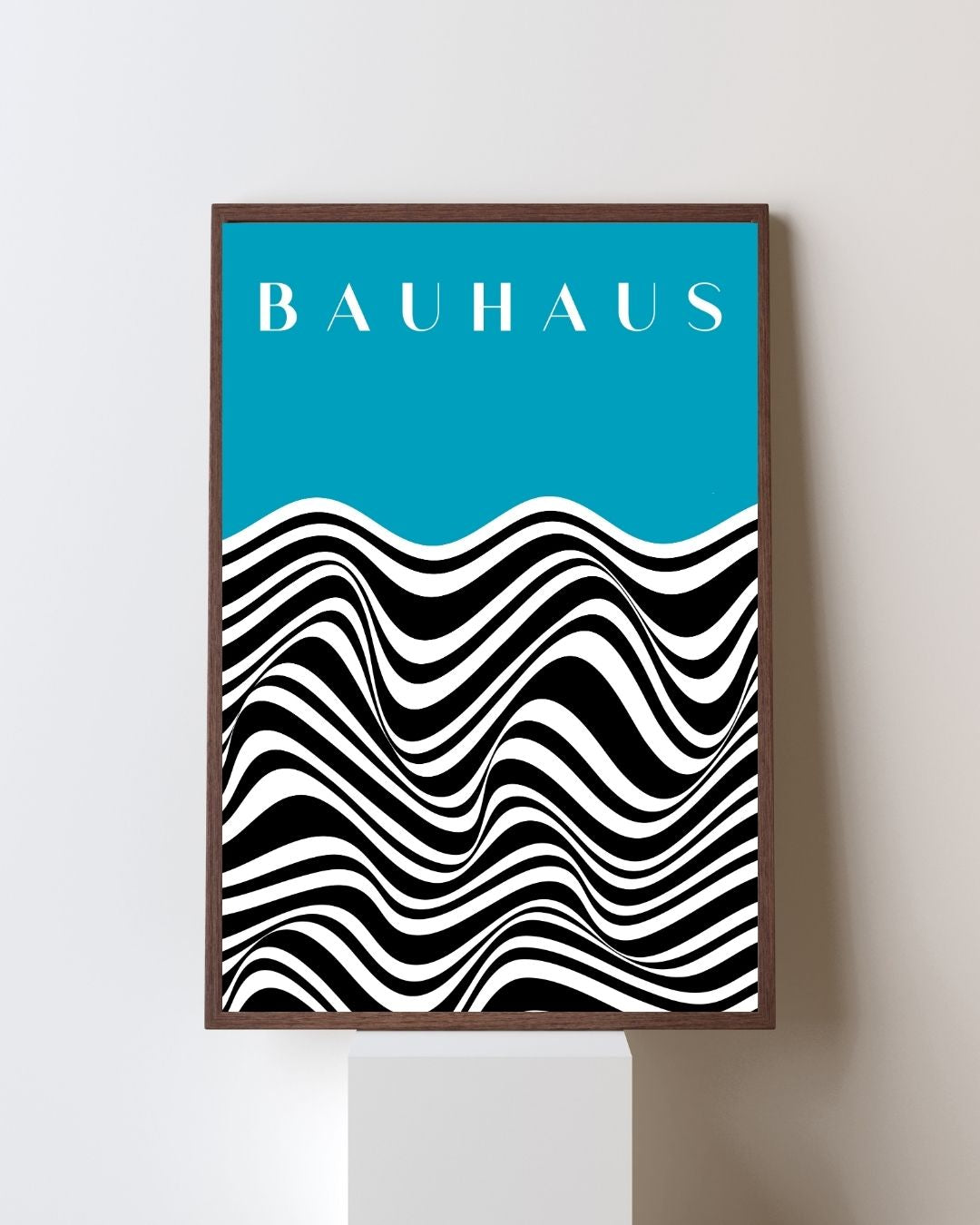 Bauhaus Plakat 44 – Bølgende Kontrast i Sort og Turkis