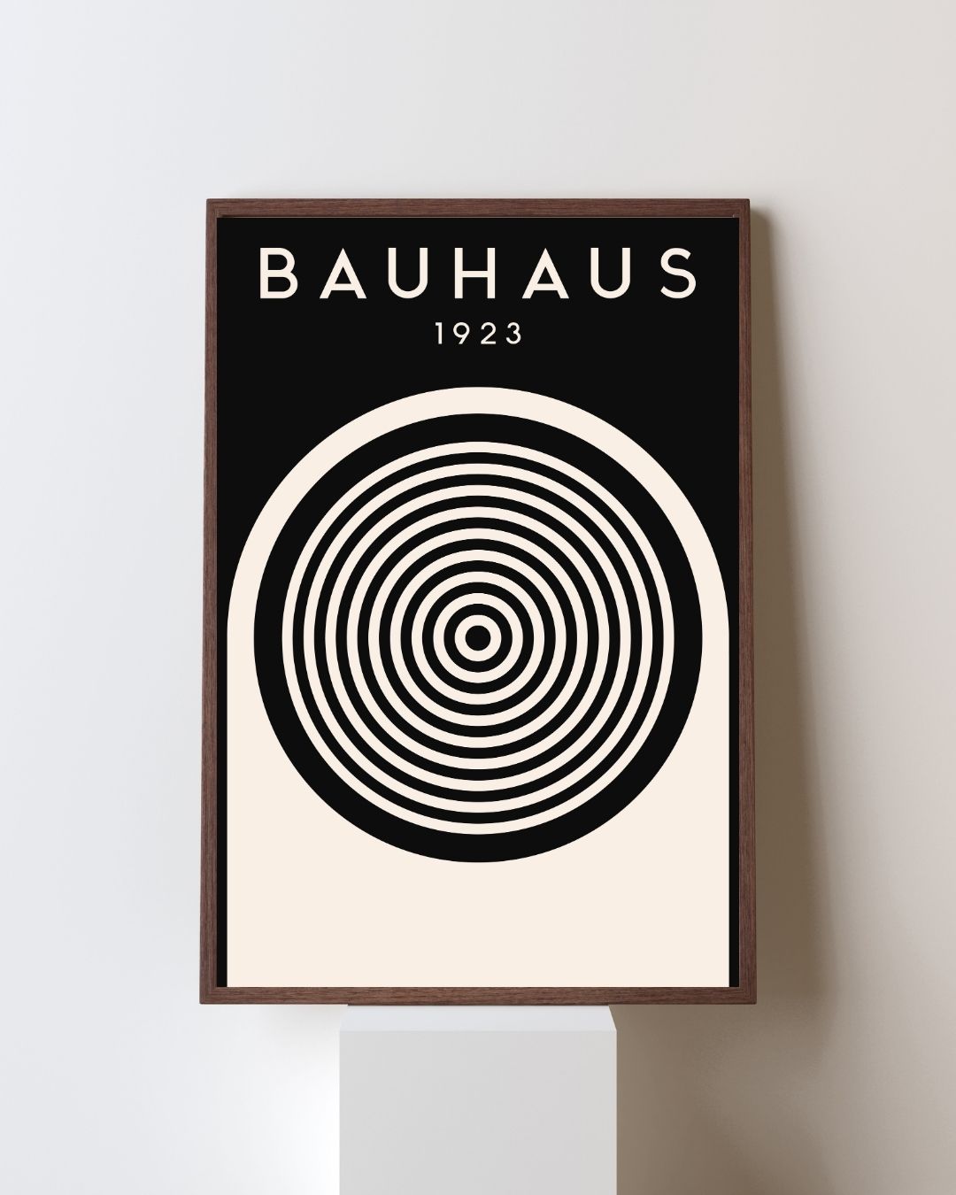 Bauhaus Plakat 50 – Koncentriske Cirkler 1923 i Sort og Creme