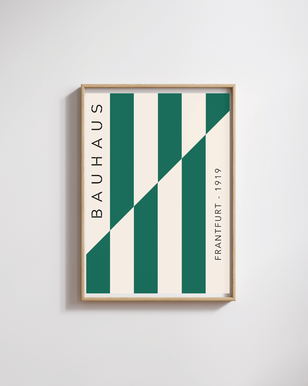 Bauhaus Plakat 24 – Grøn Geometri i Stram Balance