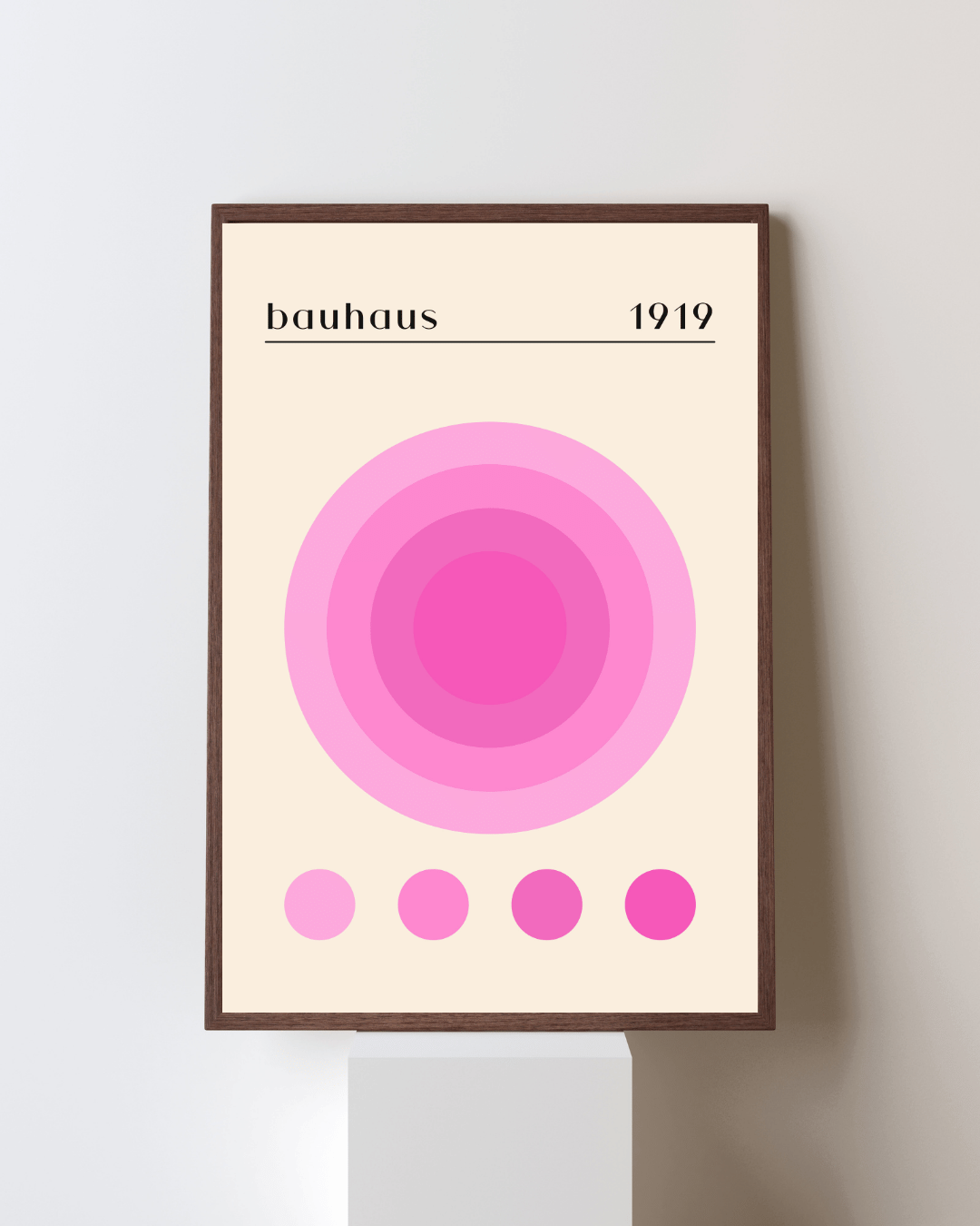 Bauhaus Plakat 38 – Rosa Cirkler i Harmonisk Balance